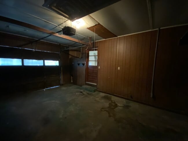 Building Photo - 202 Grace St