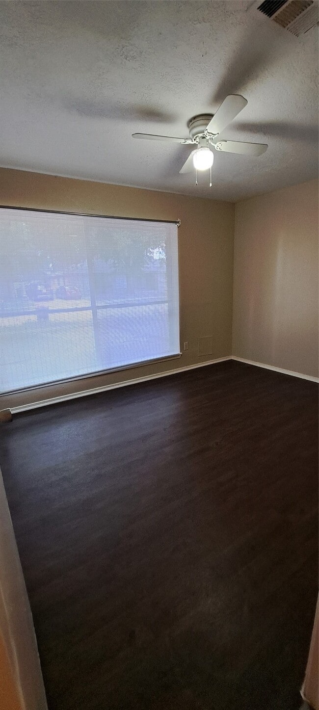 Building Photo - 2426 Spring Dusk Dr