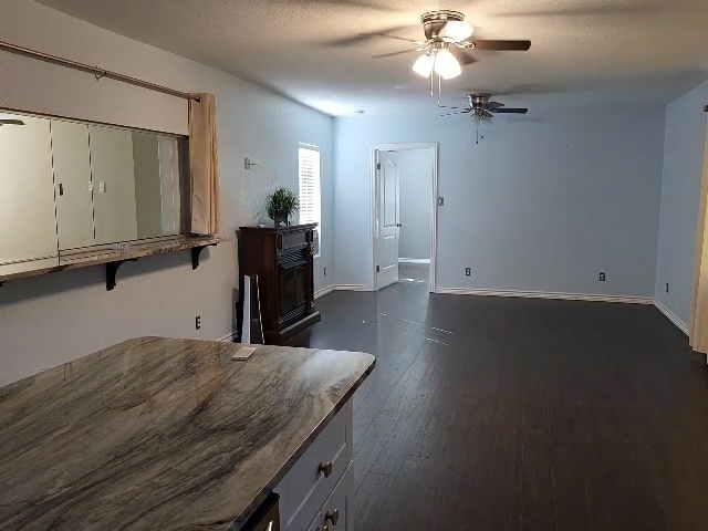 Building Photo - 830 Comanche Trail