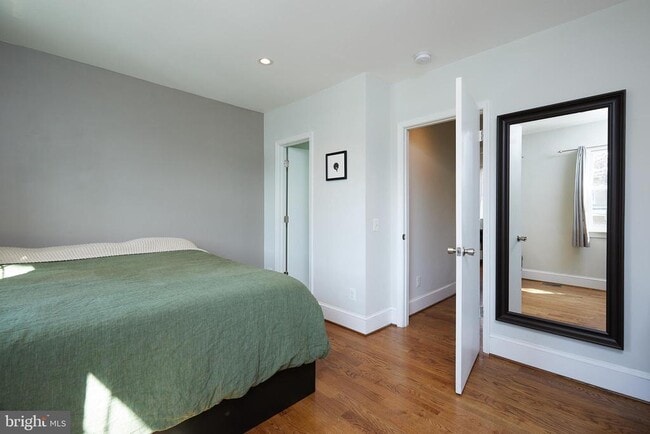 Building Photo - 421 Longfellow St NW