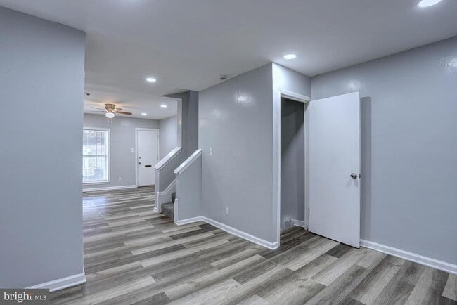 Building Photo - 2506 Lauretta Ave