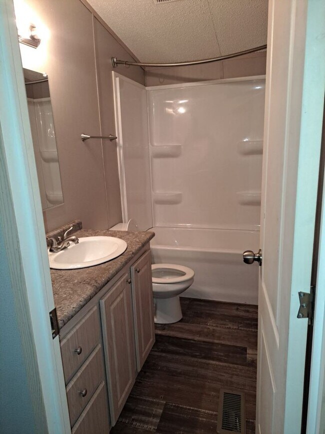 Building Photo - New 3-Bed, 2-Bath! SUMMER SPECIAL-LIMITED ...