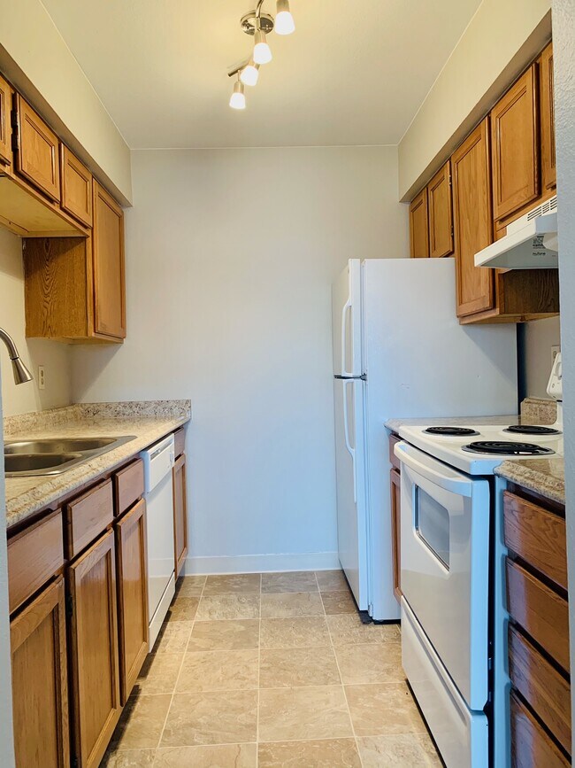 Building Photo - Fourstone Cherry Creek