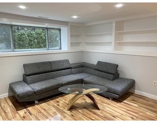 Building Photo - 43 Jacobs Terrace