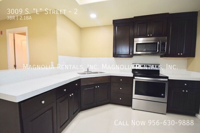 Building Photo - 3009 S L St