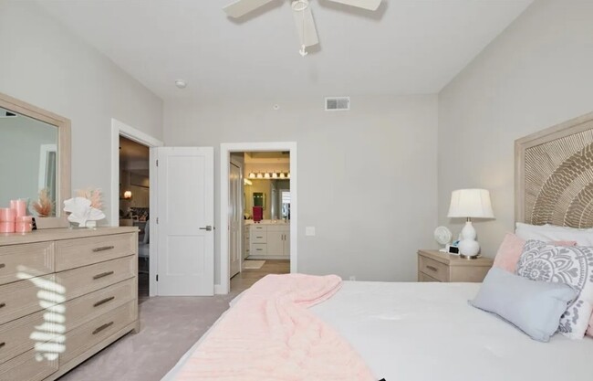 Building Photo - 16400 Millstone Cir