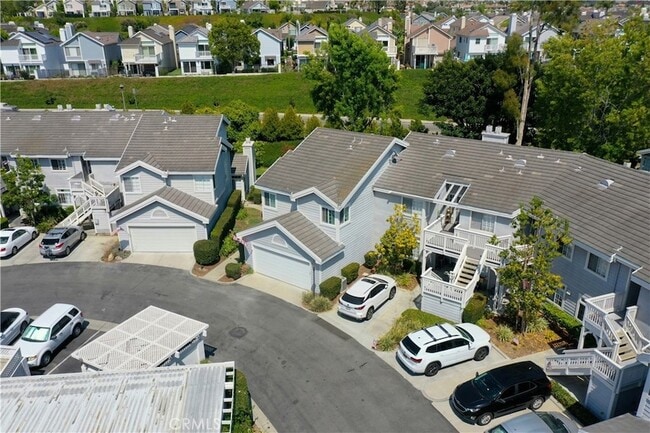 Building Photo - 19 Dover Pl