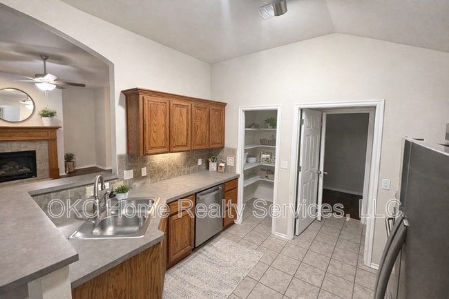 Building Photo - 2424 NW 161st St