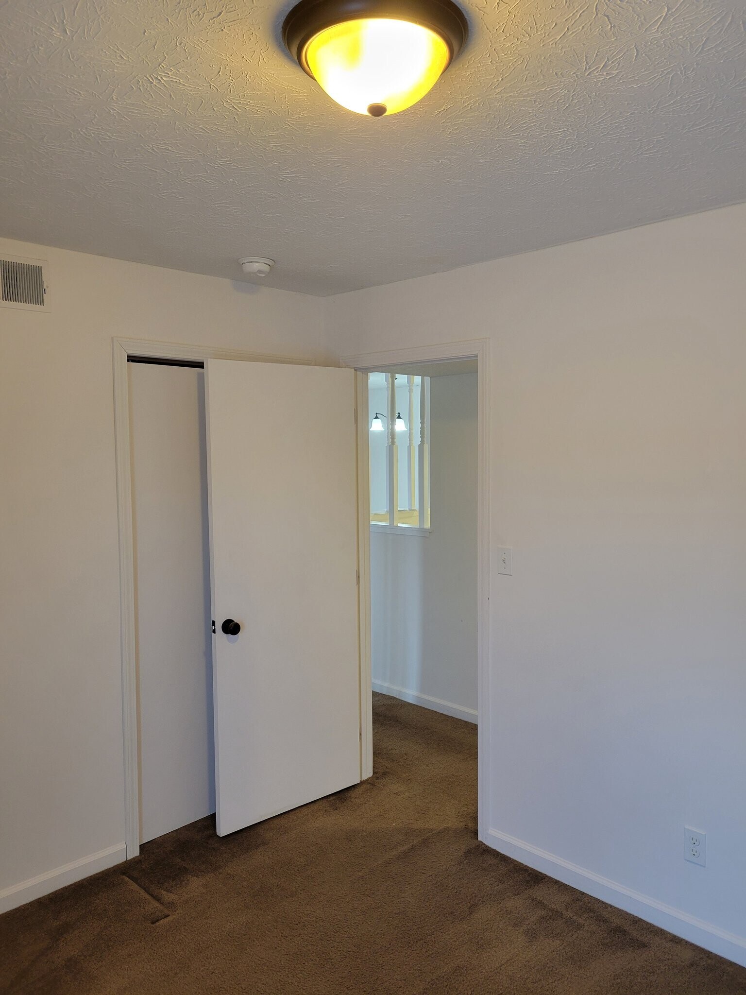 Building Photo - 500 Oxcart Rd