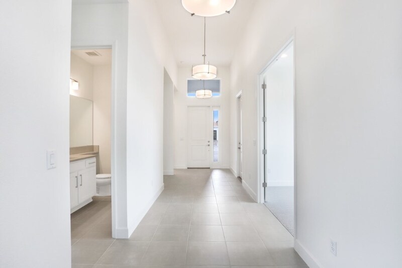 Building Photo - 30000 Neroli St