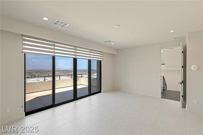Building Photo - 378 Tranquil Peak Ct