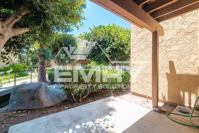 Building Photo - 126 Orange Blossom