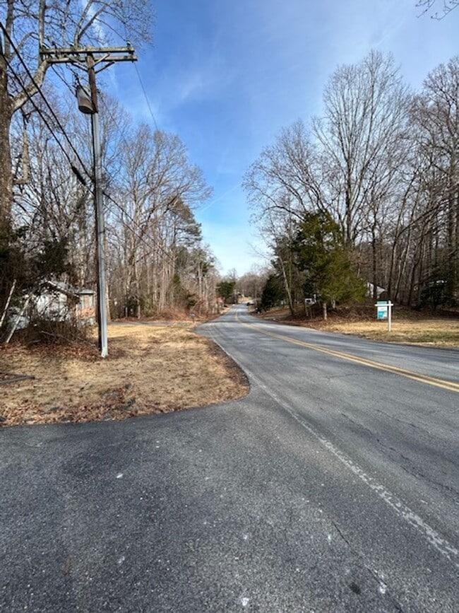 Building Photo - Rooms for Rent, Shared Living in a Beautiful Furnished Home