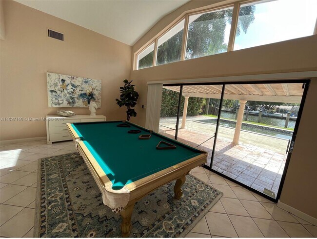 Building Photo - 900 Belle Meade Island Dr