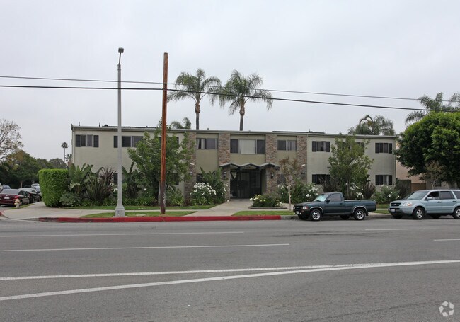 Building Photo - 10150 Sepulveda Blvd