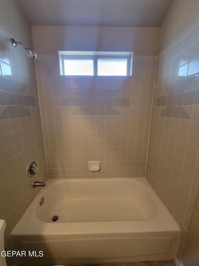 Building Photo - 7225 Tierra Taos Dr
