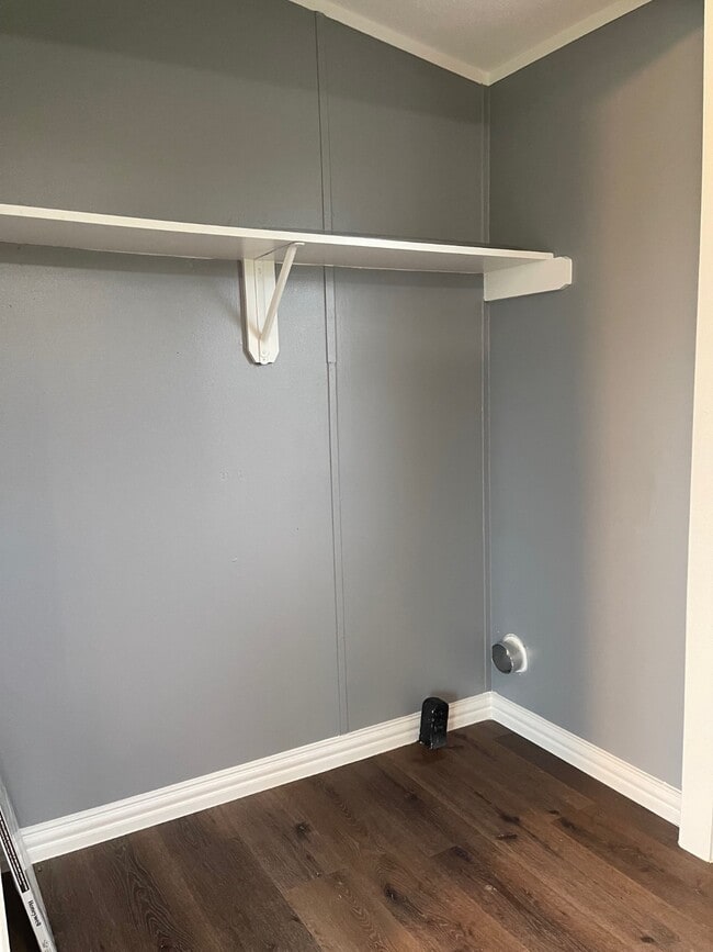 Building Photo - 6085 Adams Flat Rd