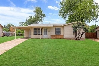 Building Photo - 4713 Laverda Dr