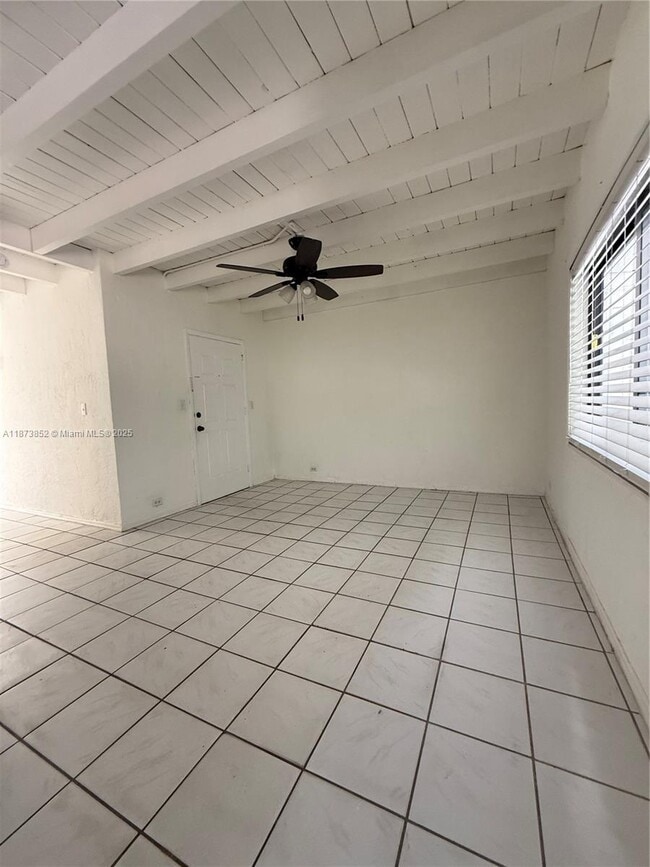 Building Photo - 1503 NE 128th St