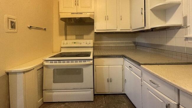Building Photo - Charming 2-Bedroom Row Home in Philadelphia