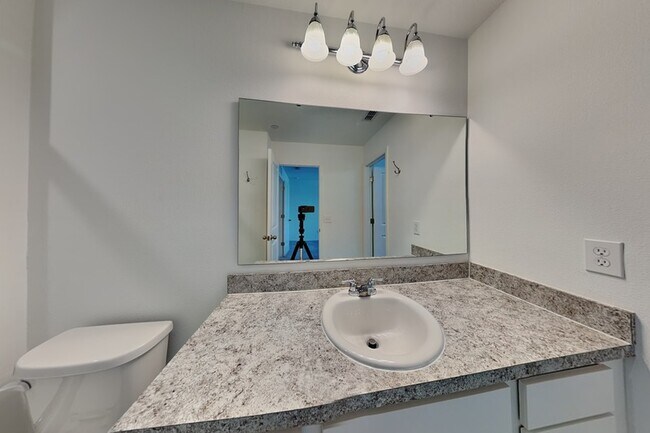 Building Photo - 3326 Azolla St