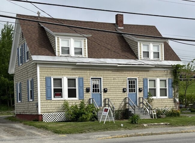 Primary Photo - 236 College Ave
