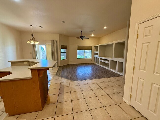 Building Photo - 11785 Calle Gaudi