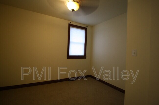 Building Photo - 826 Tayco St