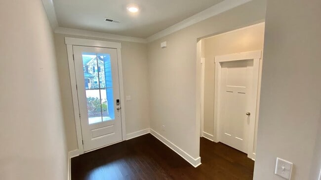 Building Photo - 178 Redcroft Dr