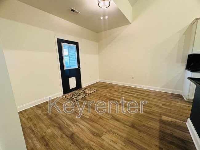 Building Photo - 7523 Long Shot Ln