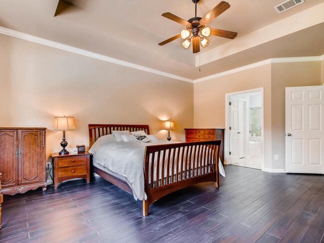 Building Photo - 10217 Medinah Greens Dr