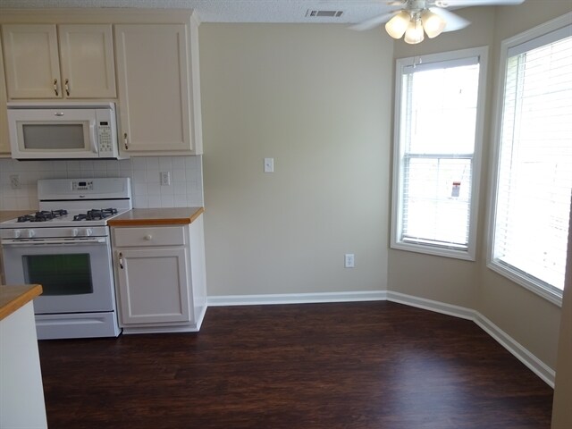 Building Photo - 1499 Elena Dr