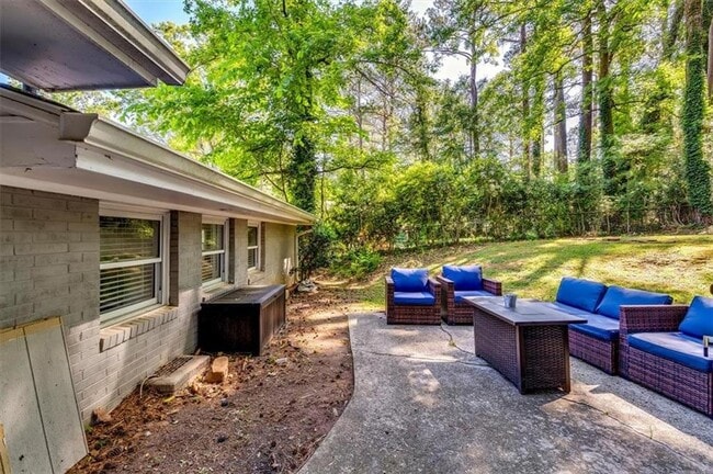 Building Photo - 3482 Scenic Dr