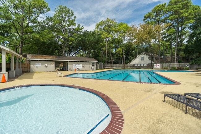 Building Photo - 815 Thornvine Ln