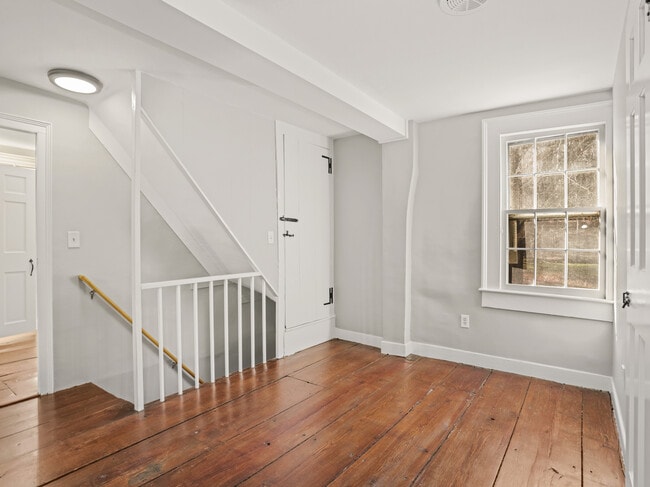 Building Photo - 575 Black Rock Tpke