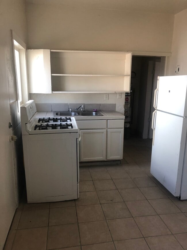 Primary Photo - 430 S Washington St