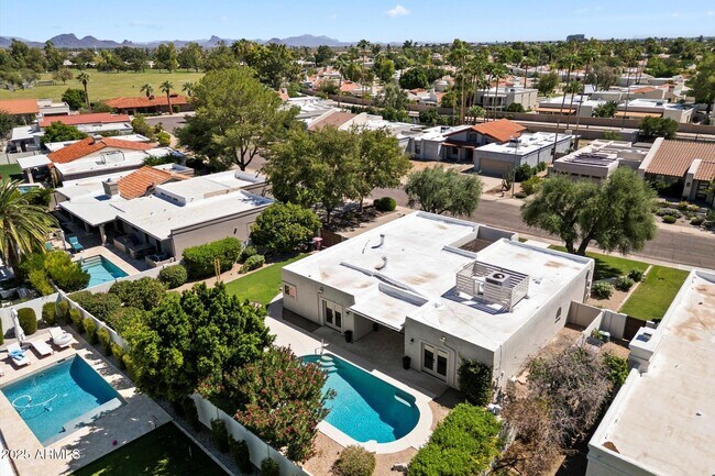 Building Photo - 8338 E San Rafael Dr