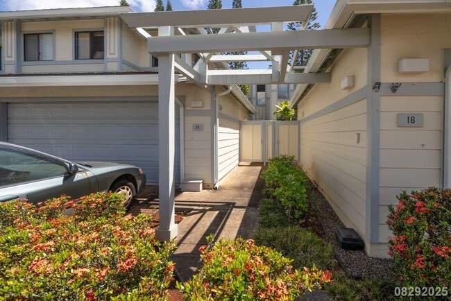Building Photo - Spacious 3BR/2.5BA Mililani Townhome – $4,...