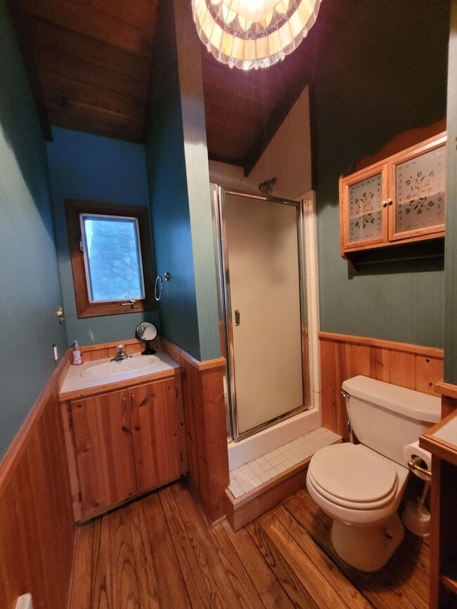 Building Photo - Log Cabin on Acreage, Mosquito Lk Rd