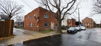 Building Photo - 3207 11th Pl SE