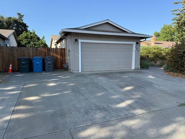 Primary Photo - Updated Home in Dixon