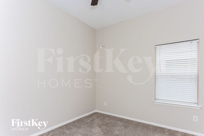 Building Photo - 2012 Fort Stockton Dr