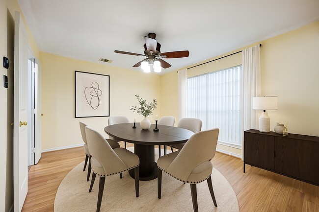 Building Photo - 18311 Oak Hampton Dr