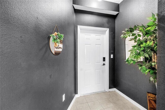 Building Photo - 316 8th St S