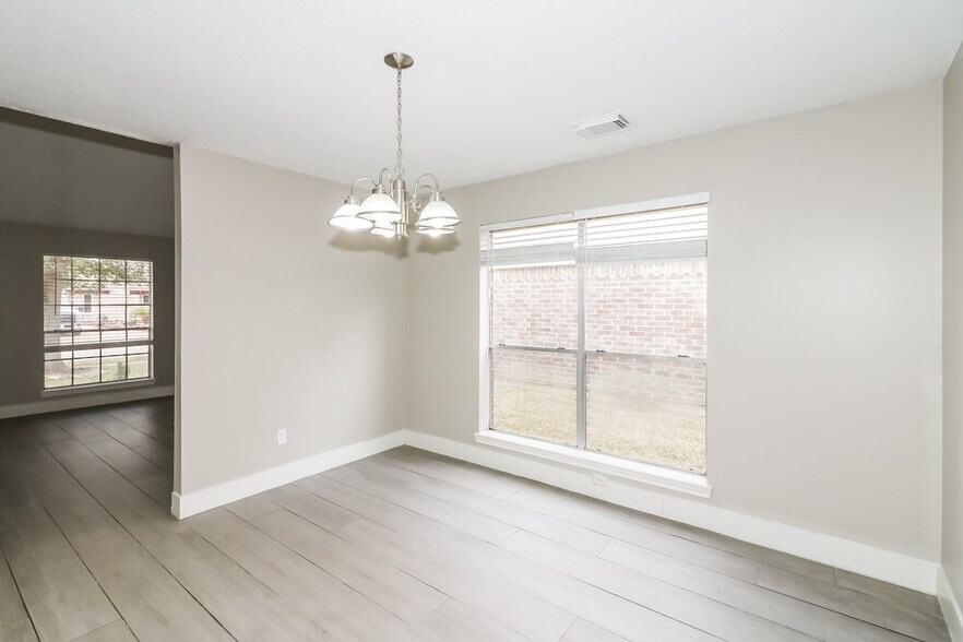 Building Photo - 6026 Egypt Dr