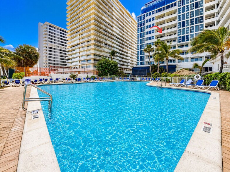 Building Photo - 4040 Galt Ocean Dr