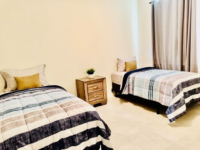 Building Photo - Fully Furnished Seasonal Rental Home & DOG FRIENDLY!