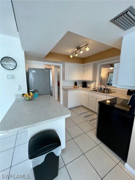 Building Photo - 1207 SE 40th Ter