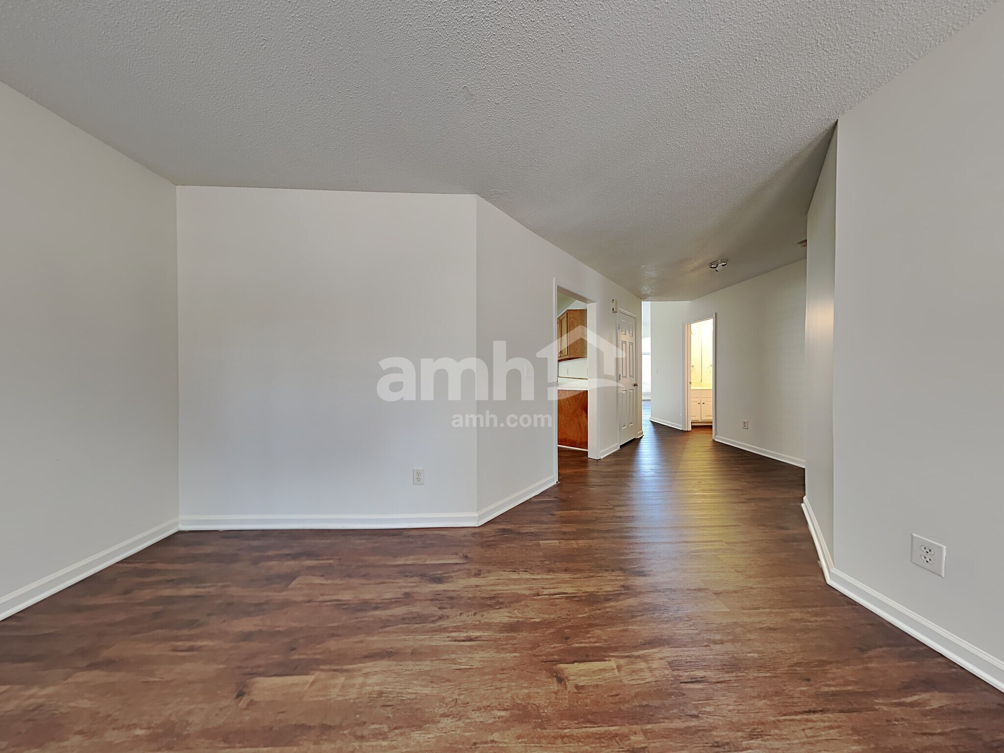 Building Photo - 29 Park Village Ln