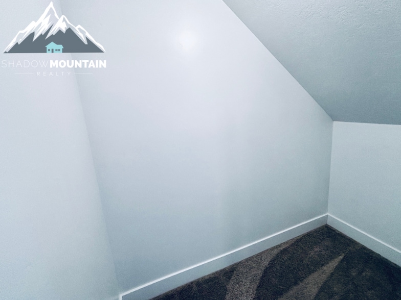Building Photo - 1558 N 160 W